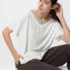 AIRism T-shirt med løs pasform og V-hals til kvinder | 2-vejs