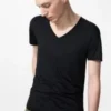 AIRism T-shirt til mænd | V-hals