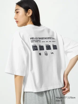 Babymonster UT Cropped Graphic T-shirt til kvinder