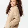 Børnejakke i fluffy fleece med gennemgående lynlås