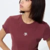Disney/Pixar UT Graphic Mini T-shirt til kvinder