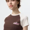 Grafisk T-shirt til kvinder med muntert motiv
