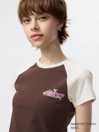 Grafisk T-shirt til kvinder med muntert motiv