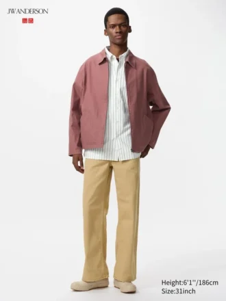 Herrejeans i bred, lige pasform