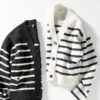 Kort cardigan i Souffle Yarn til kvinder | Stribet | V-hals