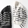Kort cardigan i Souffle Yarn til kvinder | Stribet | V-hals