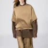 Oversized kort bluse i satin til kvinder | Halve ærmer