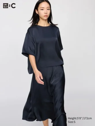 Oversized kort bluse i satin til kvinder | Halve ærmer
