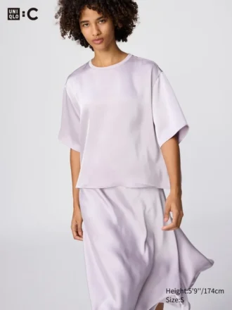 Oversized kort bluse i satin til kvinder | Halve ærmer