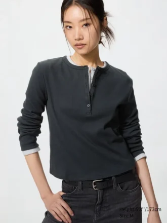 Ribbet Henley-T-shirt til kvinder