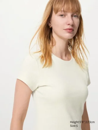 Ribbet mini-T-shirt til kvinder