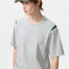 Unisex T-shirt med henley-hals