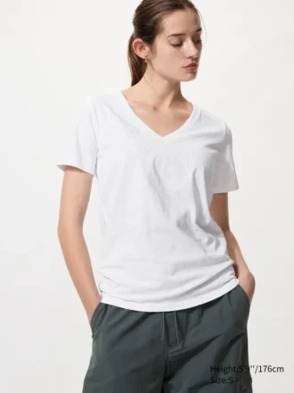 V-hals T-shirt i slubbet bomuld til kvinder